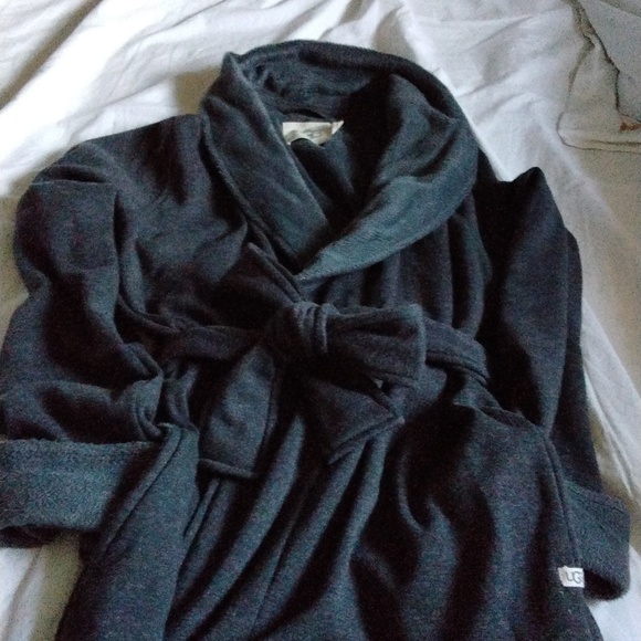 UGG ROBE SIZE S - Picture 1 of 9